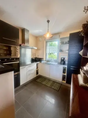 Cuisine ou kitchenette dans l'établissement Apartment with sea view and access
