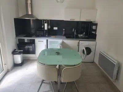 Cuisine ou kitchenette dans l'établissement appartement indépendant CORTE