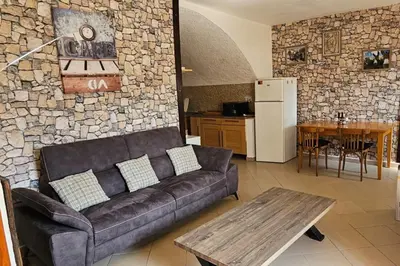 Cuisine ou kitchenette dans l'établissement Location de charme au coeur de la Corse - Piscine privative - calme - nature