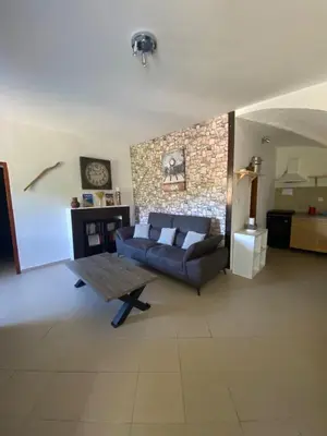 Télévision ou salle de divertissement dans l'établissement Location de charme au coeur de la Corse - Piscine privative - calme - nature