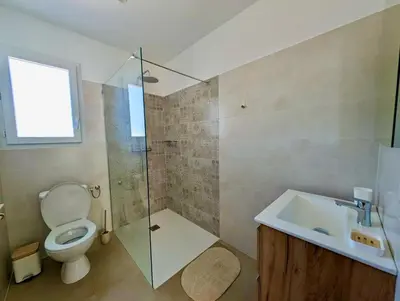 Salle de bains dans l'établissement Villa Antonia
