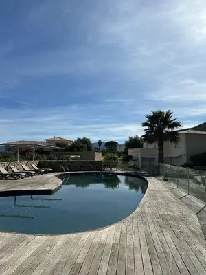 Piscine de l'établissement Manureva Calvi ou située à proximité