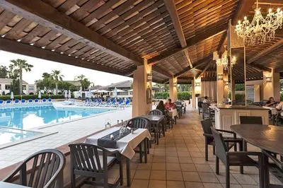 Piscine de l'établissement Cozy 2-room beachfront Résidence Sognu Di Mare Casa Serenita ou située à proximité