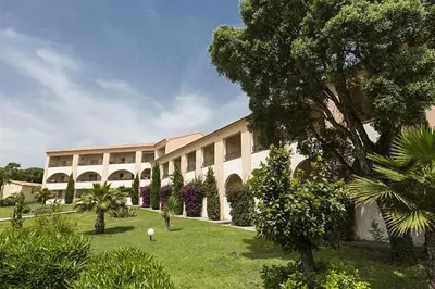 Jardin de l'établissement Cozy 2-room beachfront Résidence Sognu Di Mare Casa Serenita