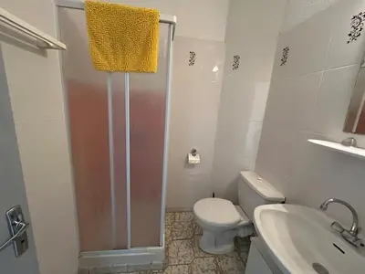 Salle de bains dans l'établissement Appartement confortable à Marignana, 50 m² avec 3 chambres