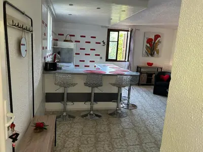 Cuisine ou kitchenette dans l'établissement Appartement confortable à Marignana, 50 m² avec 3 chambres