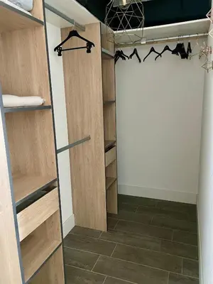 Plan de l'établissement T2 moderne et lumineux, clim, terrasse et vue mer