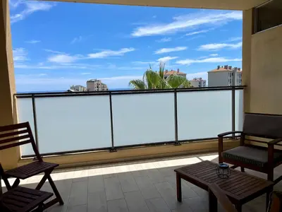 Balcon ou terrasse dans l'établissement T2 moderne et lumineux, clim, terrasse et vue mer