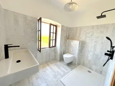 Salle de bains dans l'établissement L'appartement Montenosa