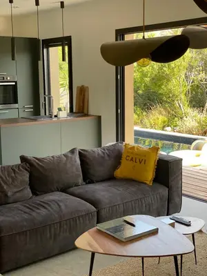 Coin salon dans l'établissement La Villa Geneviève, Maison 6 personnes avec piscine