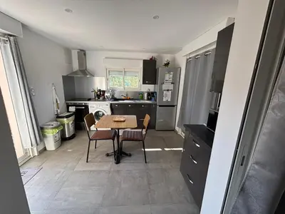 Cuisine ou kitchenette dans l'établissement villa Morgane