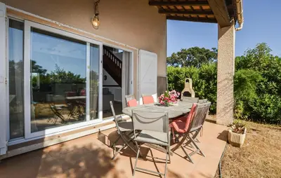 Balcon ou terrasse dans l'établissement 2 Bedroom Gorgeous Home In Prunete