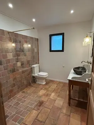 Salle de bains dans l'établissement Casa Scaledda