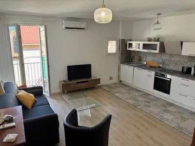 Cuisine ou kitchenette dans l'établissement Saint Florent T2 Plein Centre