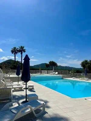 Piscine de l'établissement Studio di legnu à Saint-Florent ou située à proximité