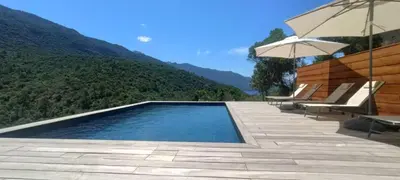 Vue générale sur la montagne ou vue sur la montagne depuis la villa