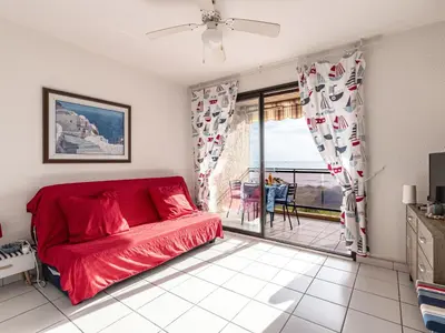 Télévision ou salle de divertissement dans l'établissement Studio Marines de Moriani by Interhome