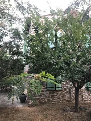 Jardin de l'établissement To a Book House in Corsica - chambres d'hôtes