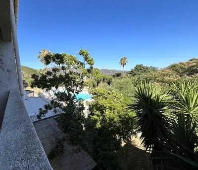 Piscine de l'établissement Joli studio avec balcon vue mer à St Florent 140 ou située à proximité