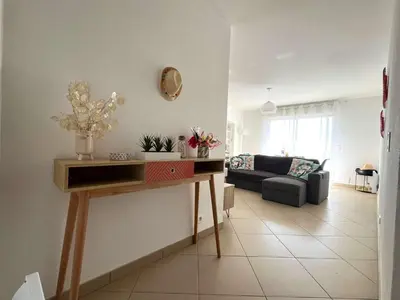 Coin salon dans l'établissement MORIANI Centre Lumineux T3 à deux pas de la mer et commerces