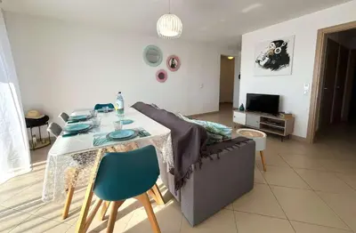 Télévision ou salle de divertissement dans l'établissement MORIANI Centre Lumineux T3 à deux pas de la mer et commerces