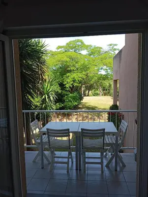 Balcon ou terrasse dans l'établissement Charmant appartement St Florent