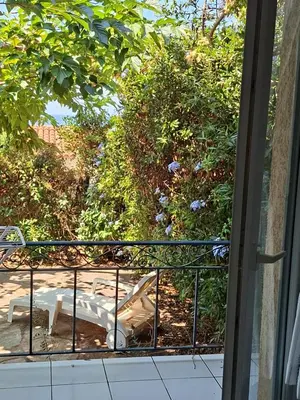 Jardin de l'établissement Sant'Ambroggio - Marina de LUMIO - bord de Mer Corse