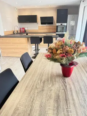 Cuisine ou kitchenette dans l'établissement Confortable T3 10 min plage