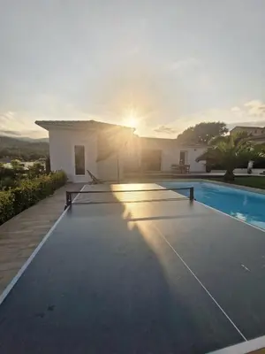 Piscine de l'établissement Logement indépendant avec piscine privée ou située à proximité