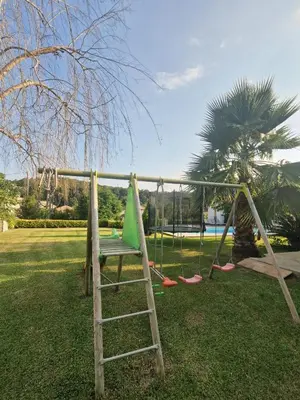 Aire de jeux pour enfants de l'établissement Logement indépendant avec piscine privée
