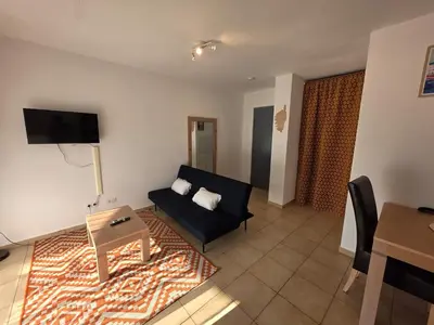 Télévision ou salle de divertissement dans l'établissement Corsica sea mountain and pool