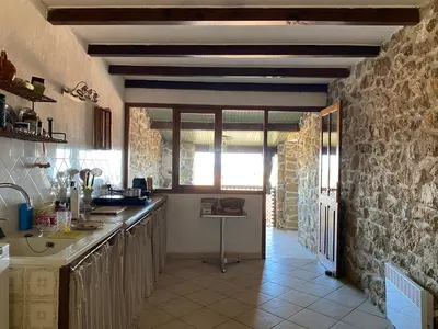 Cuisine ou kitchenette dans l'établissement Casa Padume - Maison de village en Balagne