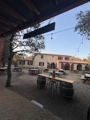 Restaurant ou autre lieu de restauration dans l'établissement Ferme auberge U sapè fà