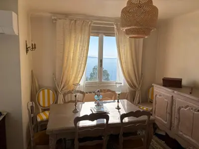 Coin salon dans l'établissement Appartement 3 pièces Pietranera