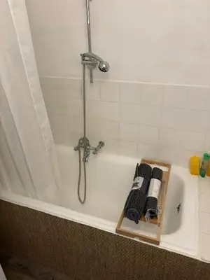Salle de bains dans l'établissement Appartement 3 pièces Pietranera