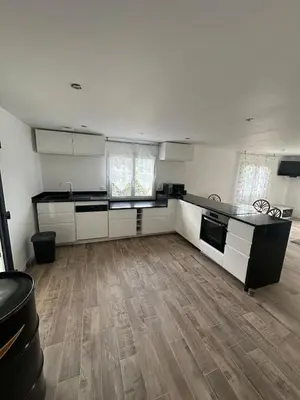 Cuisine ou kitchenette dans l'établissement Appartement proche de la rivière et de la plage !