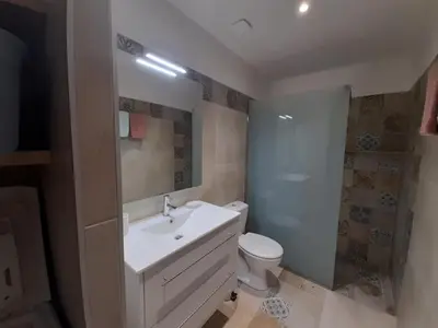 Salle de bains dans l'établissement DelpinoLocations