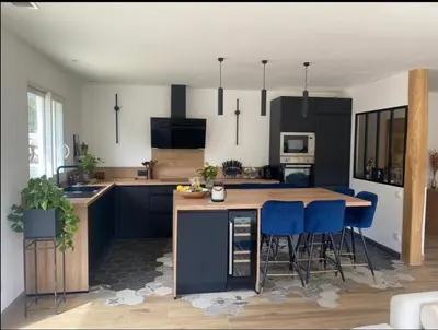 Cuisine ou kitchenette dans l'établissement Villa 4 chambres à Castirla