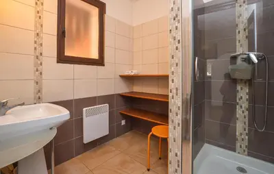 Salle de bains dans l'établissement Stunning Home In Querciolo