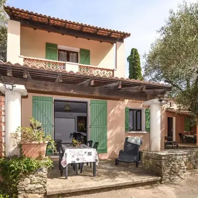 Stunning Home In Querciolo