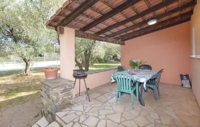 Jardin de l'établissement Maison Residence Piscine
