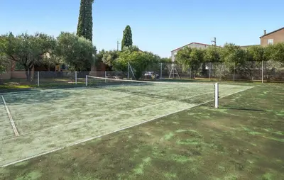 Tennis ou squash au sein de la maison de vacances ou à proximité