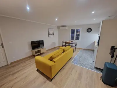 Télévision ou salle de divertissement dans l'établissement appartement vezzani
