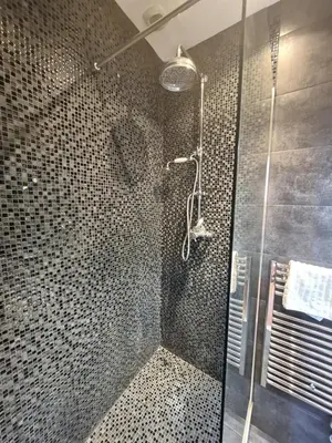 Salle de bains dans l'établissement citadelle - vue mer