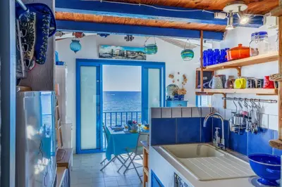 Cuisine ou kitchenette dans l'établissement Casetta Ricci - Les Azedarachs II