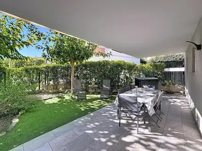 Jardin de l'établissement Charmant T3 avec jardin privé, proche plage centre-ville de Calvi