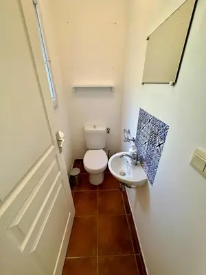 Salle de bains dans l'établissement Appartement face à la mer