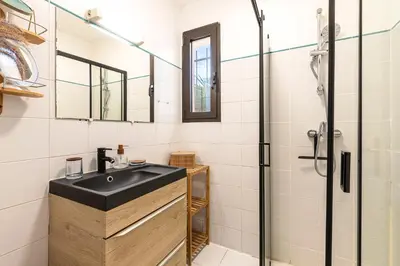 Salle de bains dans l'établissement Pause à Monticello - Climatisé vue montagnes