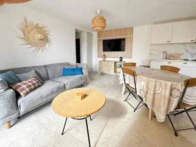 Cuisine ou kitchenette dans l'établissement Résidence Liberta, appartement T3 en centre-ville de Calvi
