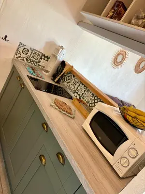 Cuisine ou kitchenette dans l'établissement Casa Ella - Appartement T2 vue mer au calme Sant'Ambroggio